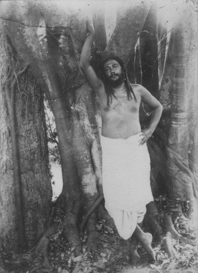 Thakur Nigamananda Standing